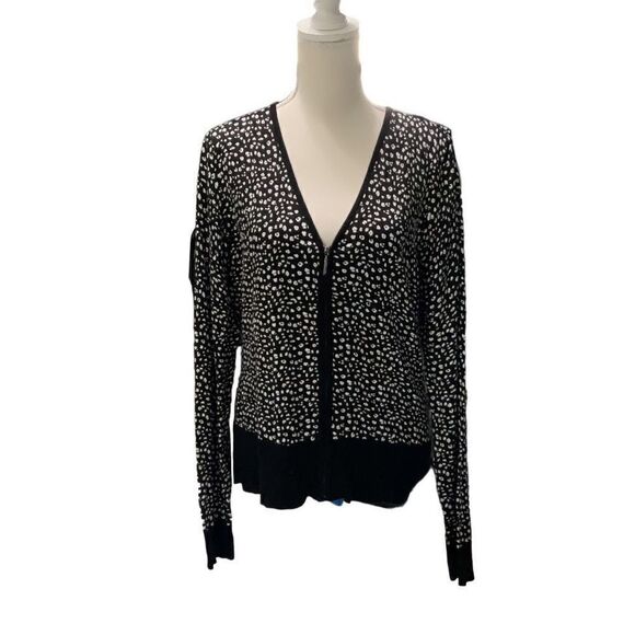 White House Black Market Sweaters - White House Black Market V neck Zip front Light Cardigan Sweater long sleeve  Lg
